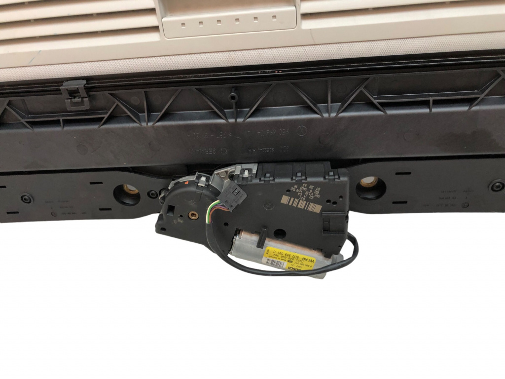 Trapa Toledo 3 STYLANCE (2004-2009) 1.9 TDI BJB 1K08772552AV / 5M0877071A - imagine 4