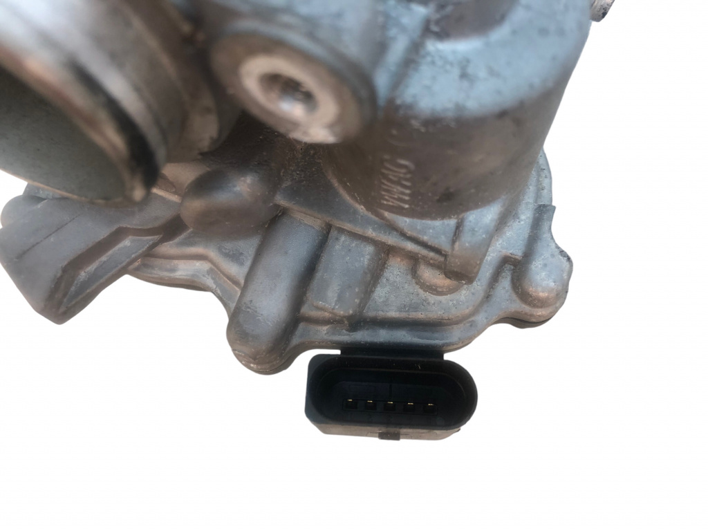 Clapeta acceleratie Volkswagen Passat B8 (2014-2019) 2.0 TDI (150 CP) CRLB 04L128063AA - imagine 3