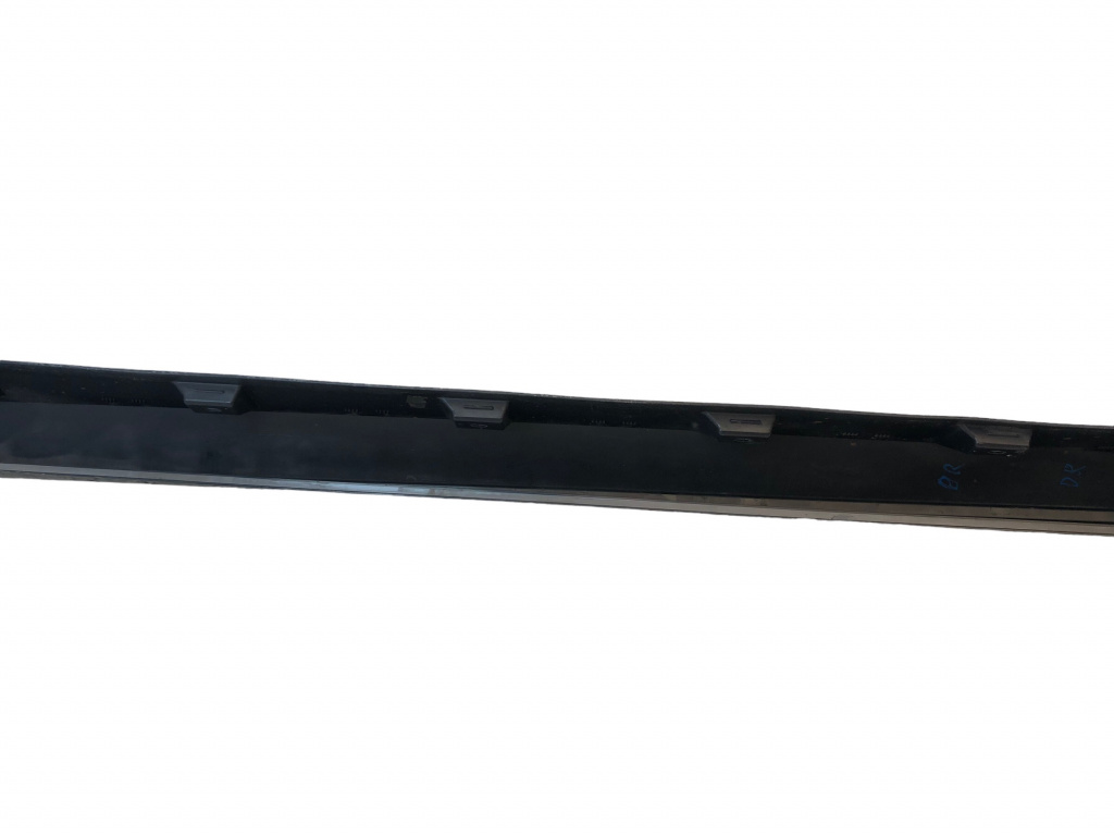 Ornament prag dreapta Volkswagen Passat B8 (2014-2019) 2.0 TDI (150 CP) CRLB 3G0853858D / 3G0853858DGRU - imagine 3